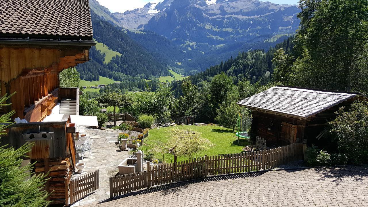 Bergluft Bed & Breakfast Lenk Bagian luar foto