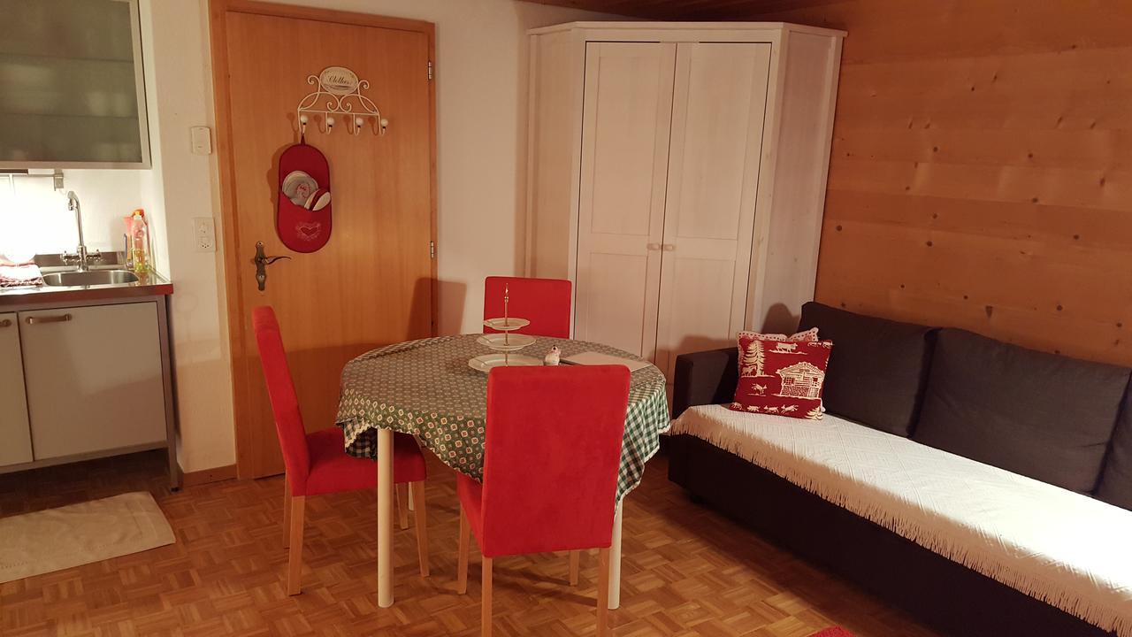 Bergluft Bed & Breakfast Lenk Bagian luar foto
