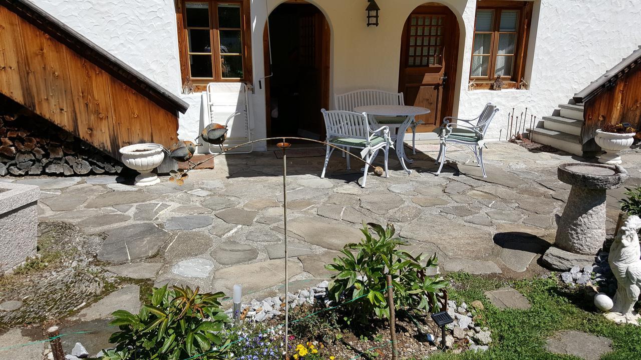 Bergluft Bed & Breakfast Lenk Bagian luar foto